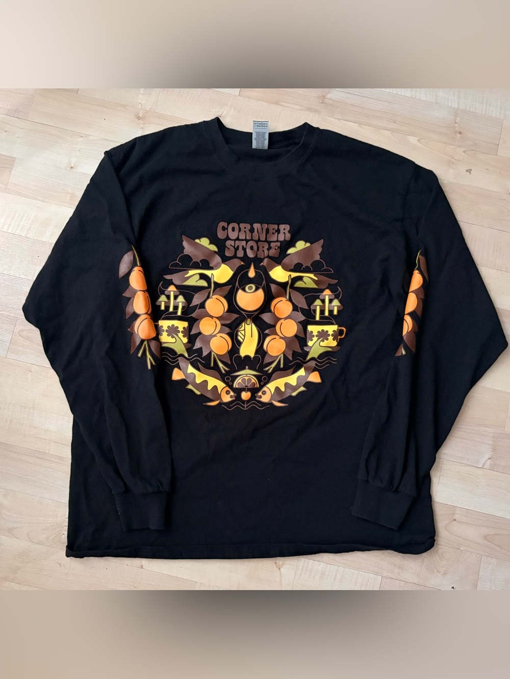 🍊Gildan Corner Store Retro LS Shirt 🍊